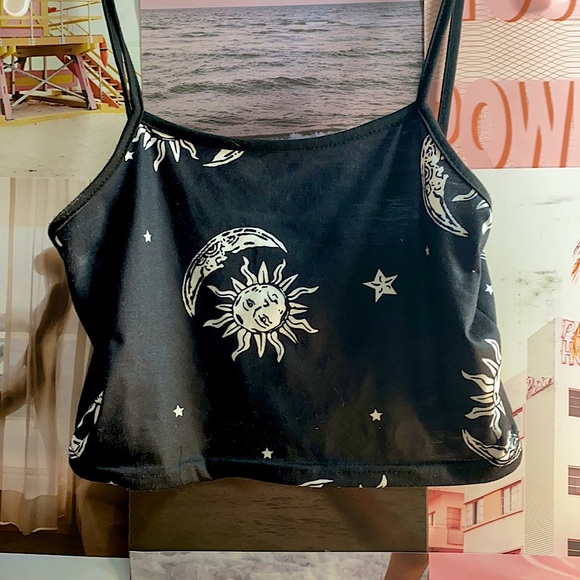 Sun Cami tops bundle!🌞 - Picture 2 of 3